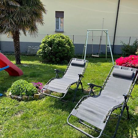 Grandma's garden house Villa Angera Buitenkant foto