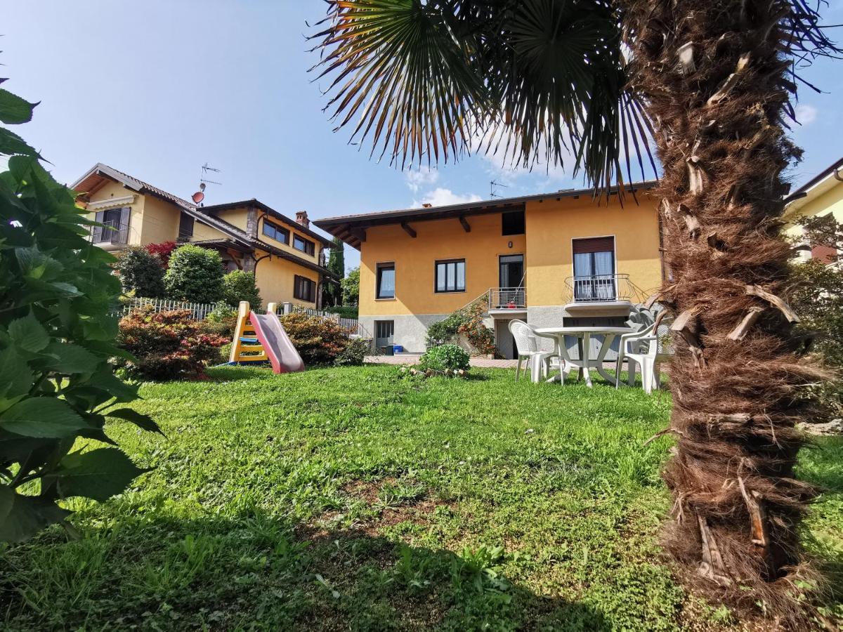 Grandma's garden house Villa Angera Buitenkant foto