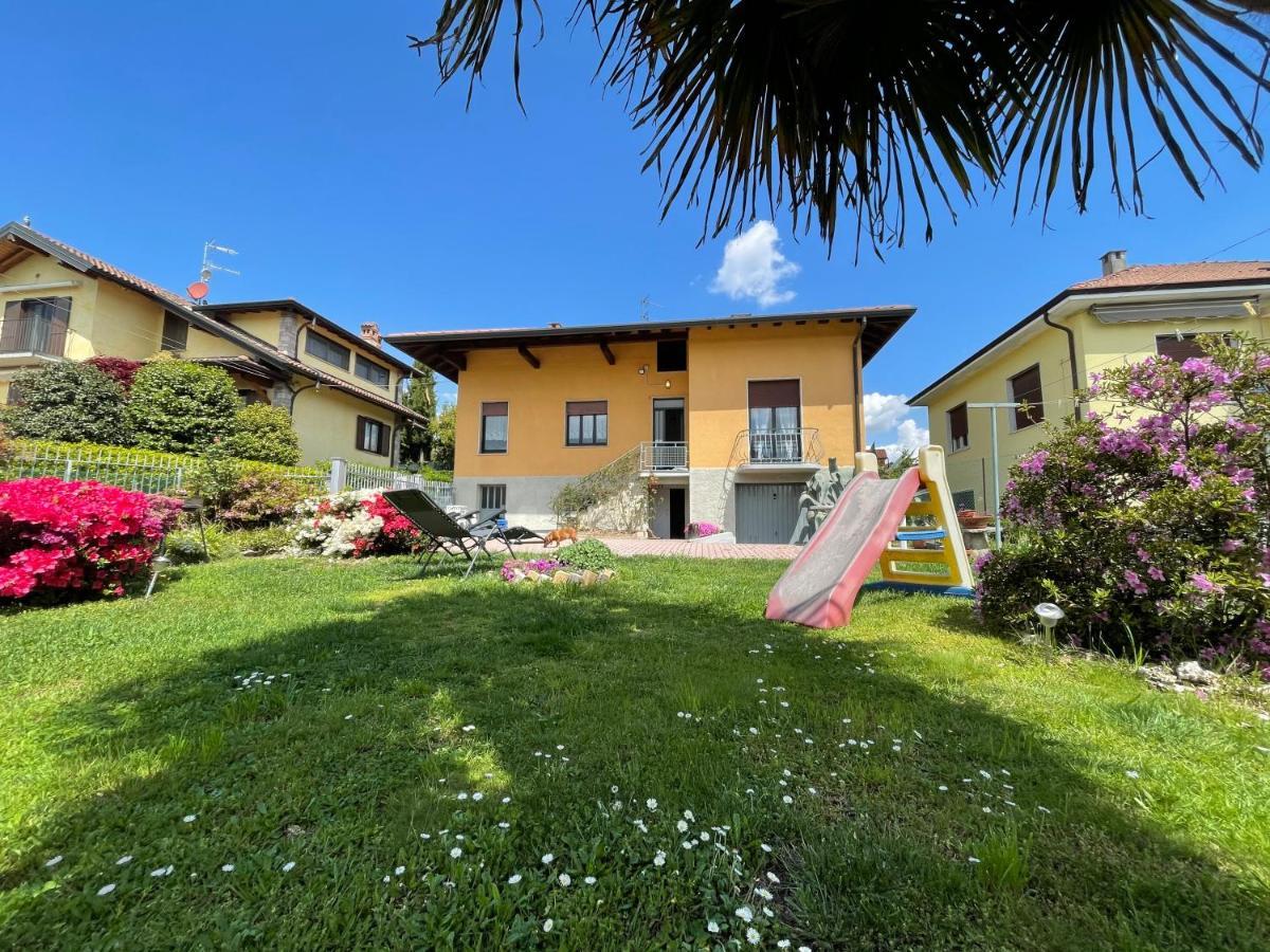 Grandma's garden house Villa Angera Buitenkant foto